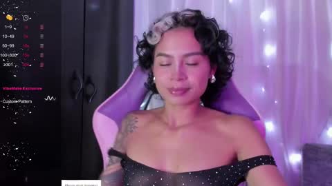 Snapshot of angel_smile18 chatting on 02-22-25, 03:12 angel online show from 02-22-25, 03:12