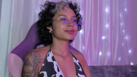 Snapshot of angel_smile18 chatting on 02-26-25, 04:47 angel online show from 02-26-25, 04:47