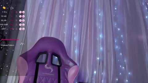 Snapshot of angel_smile18 chatting on 02-27-25, 07:58 angel online show from 02-27-25, 07:58