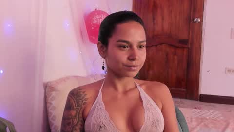 Snapshot of angel_smile18 chatting on 09-29-25, 07:30 angel online show from 09-29-25, 07:30