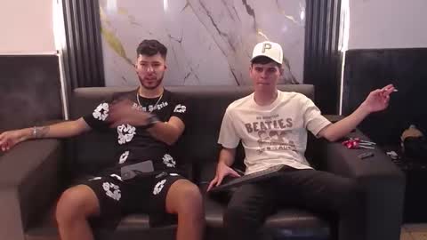 angel_villareal_ online show from 03-16-26, 04:29