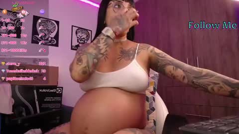 Snapshot of angela_lauren chatting on 05-16-26, 01:13 Angela online show from 05-16-26, 01:13
