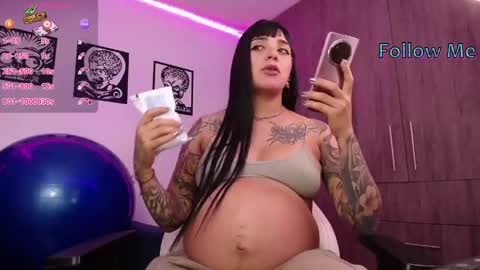 Snapshot of angela_lauren chatting on 05-20-26, 11:11 Angela online show from 05-20-26, 11:11