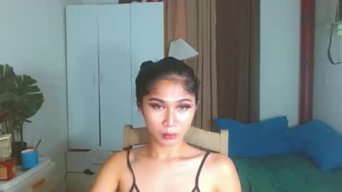 Snapshot of angela_mccollins chatting on 12-12-24, 02:04 angela online show from 12-12-24, 02:04