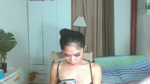 Snapshot of angela_mccollins chatting on 01-15-25, 09:09 angela online show from 01-15-25, 09:09