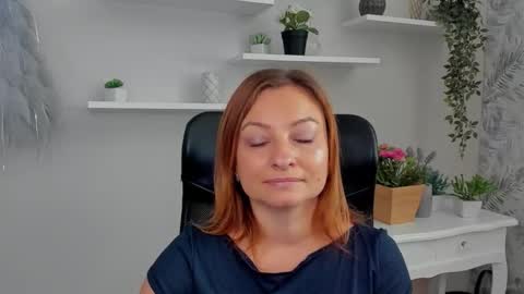 Snapshot of angela_samt chatting on 09-11-25, 12:38 Angela online show from 09-11-25, 12:38