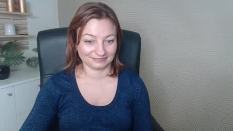 Snapshot of angela_samt chatting on 10-11-25, 07:18 Angela online show from 10-11-25, 07:18