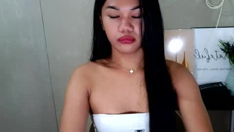 Snapshot of angela_star888 chatting on 05-09-26, 05:51 angela_star888 online show from 05-09-26, 05:51