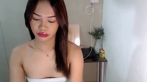 Snapshot of angela_star888 chatting on 06-11-26, 03:04 angela_star888 online show from 06-11-26, 03:04