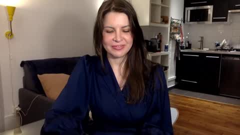 Angela online show from 01-24-25, 11:34