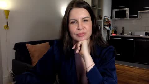 Angela online show from 02-17-25, 11:20