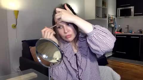 Angela online show from 11-27-25, 08:00