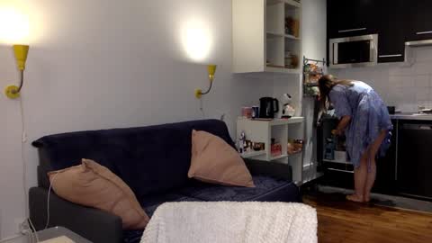 Angela online show from 02-02-26, 06:06