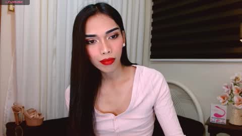 SENORITA online show from 11-11-25, 12:21