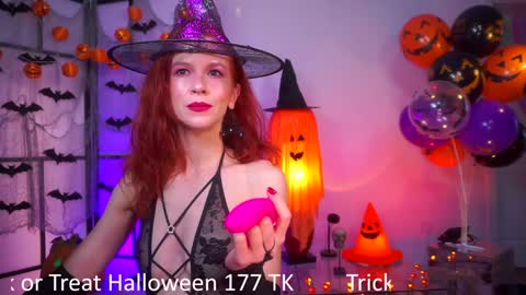 Snapshot of angelandfairieskink chatting on 11-02-25, 05:32 Aimi Selena Daisy online show from 11-02-25, 05:32