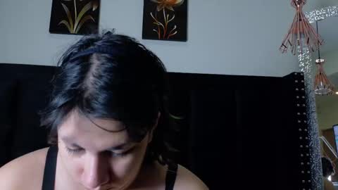  Angela  online show from 11-23-25, 07:35