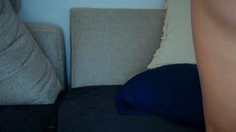 Angel online show from 04-25-26, 12:02