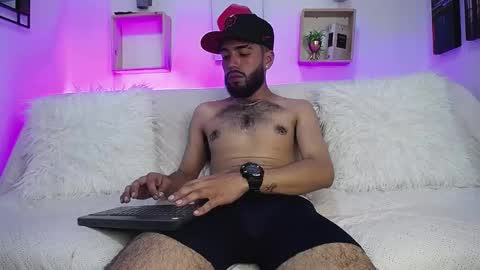 Snapshot of angelbacker chatting on 12-06-24, 04:25 Angel online show from 12-06-24, 04:25