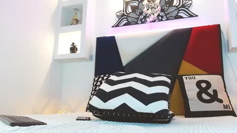 Snapshot of angelbacker chatting on 01-24-25, 04:48 Angel online show from 01-24-25, 04:48