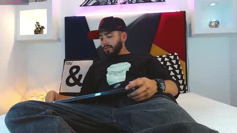 Snapshot of angelbacker chatting on 01-29-25, 03:33 Angel online show from 01-29-25, 03:33