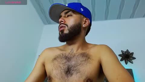 Snapshot of angelbacker chatting on 03-11-25, 08:30 Angel online show from 03-11-25, 08:30