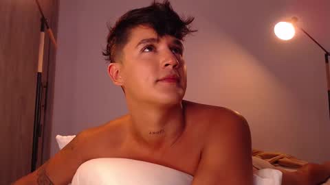 Angel online show from 03-11-25, 01:59