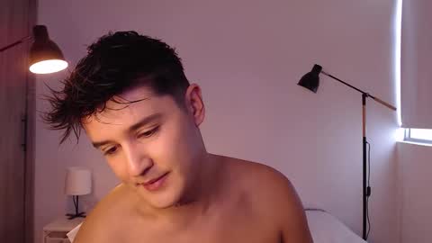 Angel online show from 10-31-25, 07:04