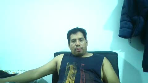 Snapshot of angeldavid90 chatting on 05-15-26, 11:01 angeldavid90 online show from 05-15-26, 11:01