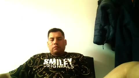 Snapshot of angeldavid90 chatting on 05-17-26, 05:20 angeldavid90 online show from 05-17-26, 05:20