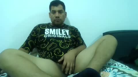 Snapshot of angeldavid90 chatting on 06-08-26, 12:03 angeldavid90 online show from 06-08-26, 12:03