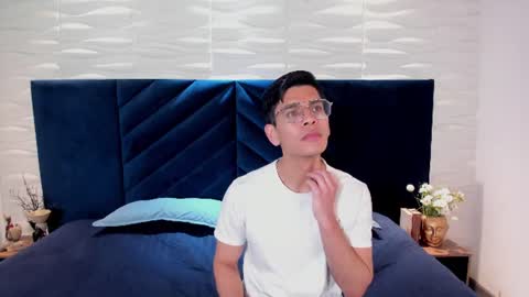 Angel  online show from 07-25-26, 12:03