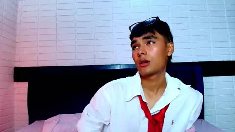 AngelduzZzt online show from 10-15-25, 02:39