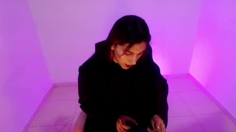 angele online show from 04-29-26, 07:20