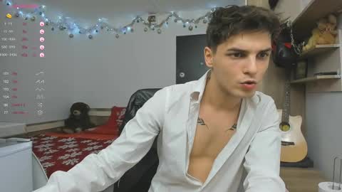 Snapshot of angelfrank chatting on 12-31-24, 04:04 Frankie  online show from 12-31-24, 04:04