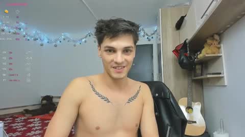 Snapshot of angelfrank chatting on 01-01-25, 01:16 Frankie  online show from 01-01-25, 01:16