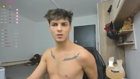 Snapshot of angelfrank chatting on 01-08-25, 10:58 Frankie  online show from 01-08-25, 10:58