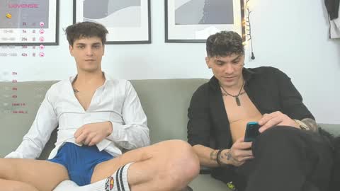 Snapshot of angelfrank chatting on 02-08-25, 05:39 Frankie  online show from 02-08-25, 05:39