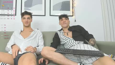 Snapshot of angelfrank chatting on 02-10-25, 06:45 Frankie  online show from 02-10-25, 06:45