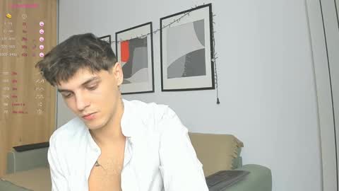 Snapshot of angelfrank chatting on 02-14-25, 05:03 Frankie  online show from 02-14-25, 05:03