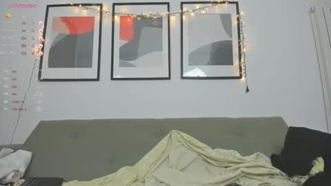 Snapshot of angelfrank chatting on 02-20-25, 05:33 Frankie  online show from 02-20-25, 05:33