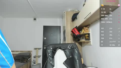 Snapshot of angelfrank chatting on 09-26-25, 11:14 Frankie  online show from 09-26-25, 11:14