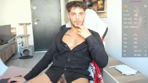 Snapshot of angelfrank chatting on 10-29-25, 01:02 Frankie  online show from 10-29-25, 01:02