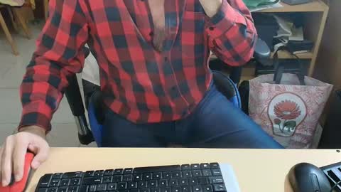 Snapshot of angelgarcia269 chatting on 05-16-26, 12:29 angelgarcia269 online show from 05-16-26, 12:29