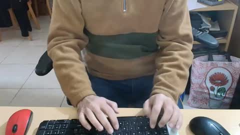 Snapshot of angelgarcia269 chatting on 05-22-26, 12:22 angelgarcia269 online show from 05-22-26, 12:22