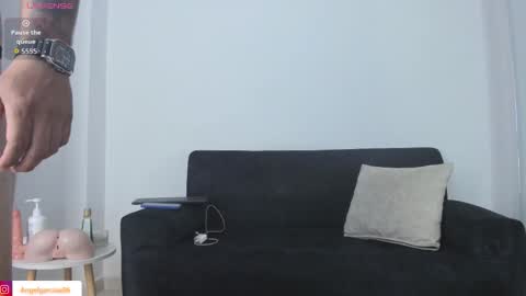 Snapshot of angelgarcia_2 chatting on 09-28-25, 10:15 Angel online show from 09-28-25, 10:15