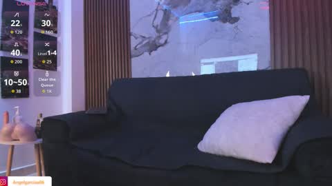 Snapshot of angelgarcia_2 chatting on 11-21-25, 03:22 Angel online show from 11-21-25, 03:22