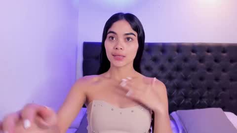 Snapshot of angeli_rivera chatting on 09-19-25, 11:00 Angeli online show from 09-19-25, 11:00