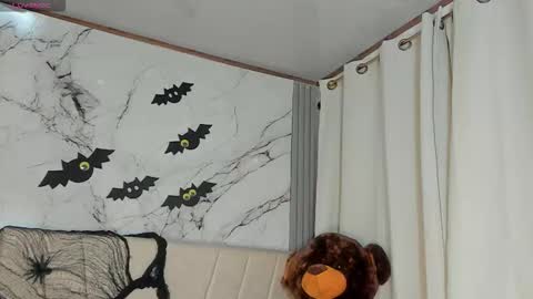Snapshot of angeli_sexi chatting on 10-22-25, 12:55 Carolina online show from 10-22-25, 12:55