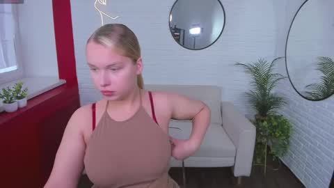 Angelic beauty online show from 04-24-26, 11:01