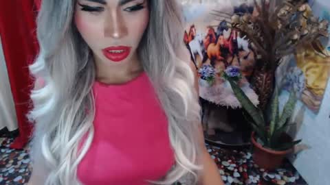 Snapshot of angelic_face_808 chatting on 02-19-25, 09:17 DIVINE ANGEL online show from 02-19-25, 09:17